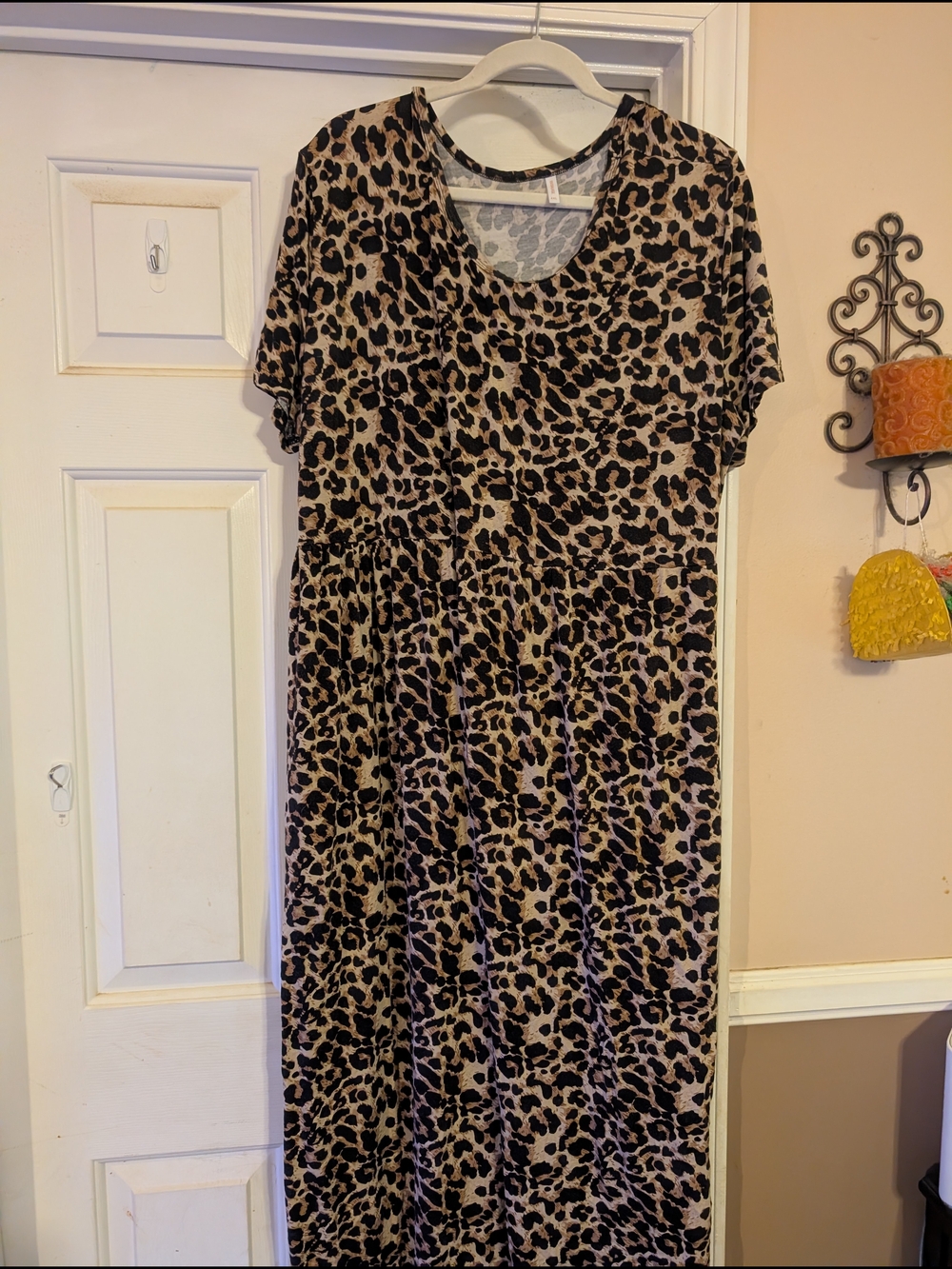 Leopard Print Short-Sleeve Maxi Dress - Taupe/Black